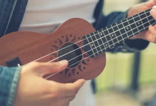 Como Tocar Ukulele